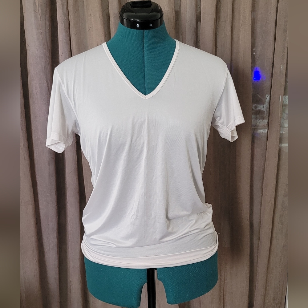 Short sleeve; Brand: AIRism; active shirt.